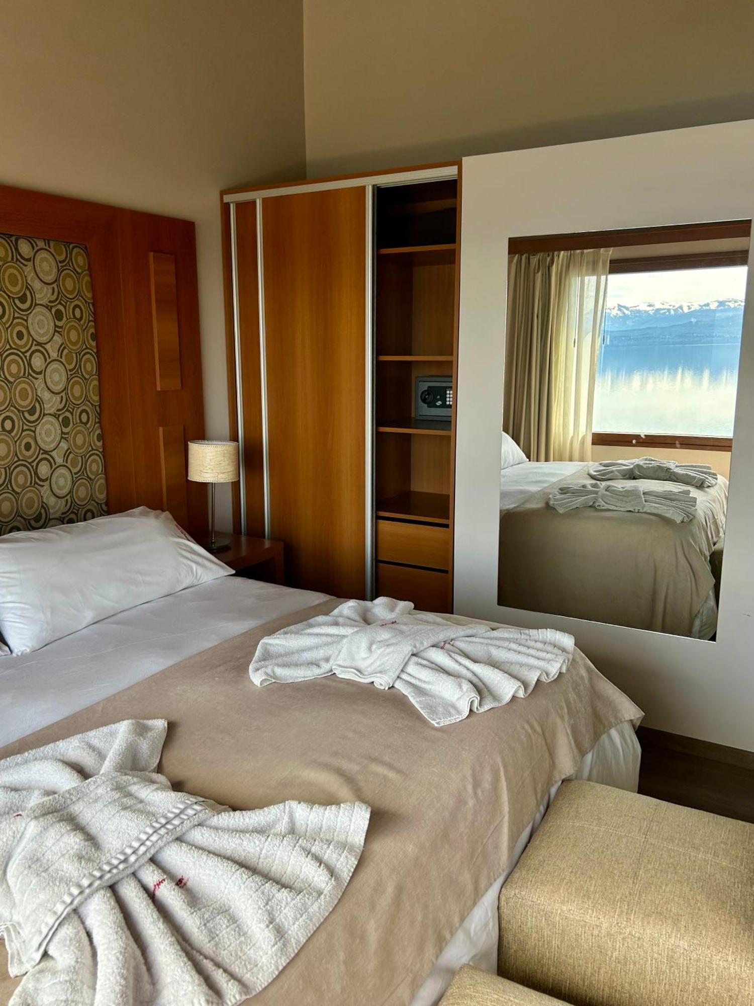 Bahia Paraiso Apart & Suites San Carlos de Bariloche Exterior photo