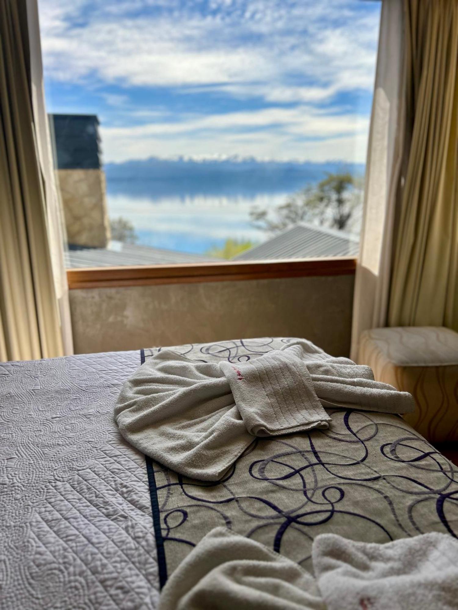 Bahia Paraiso Apart & Suites San Carlos de Bariloche Exterior photo