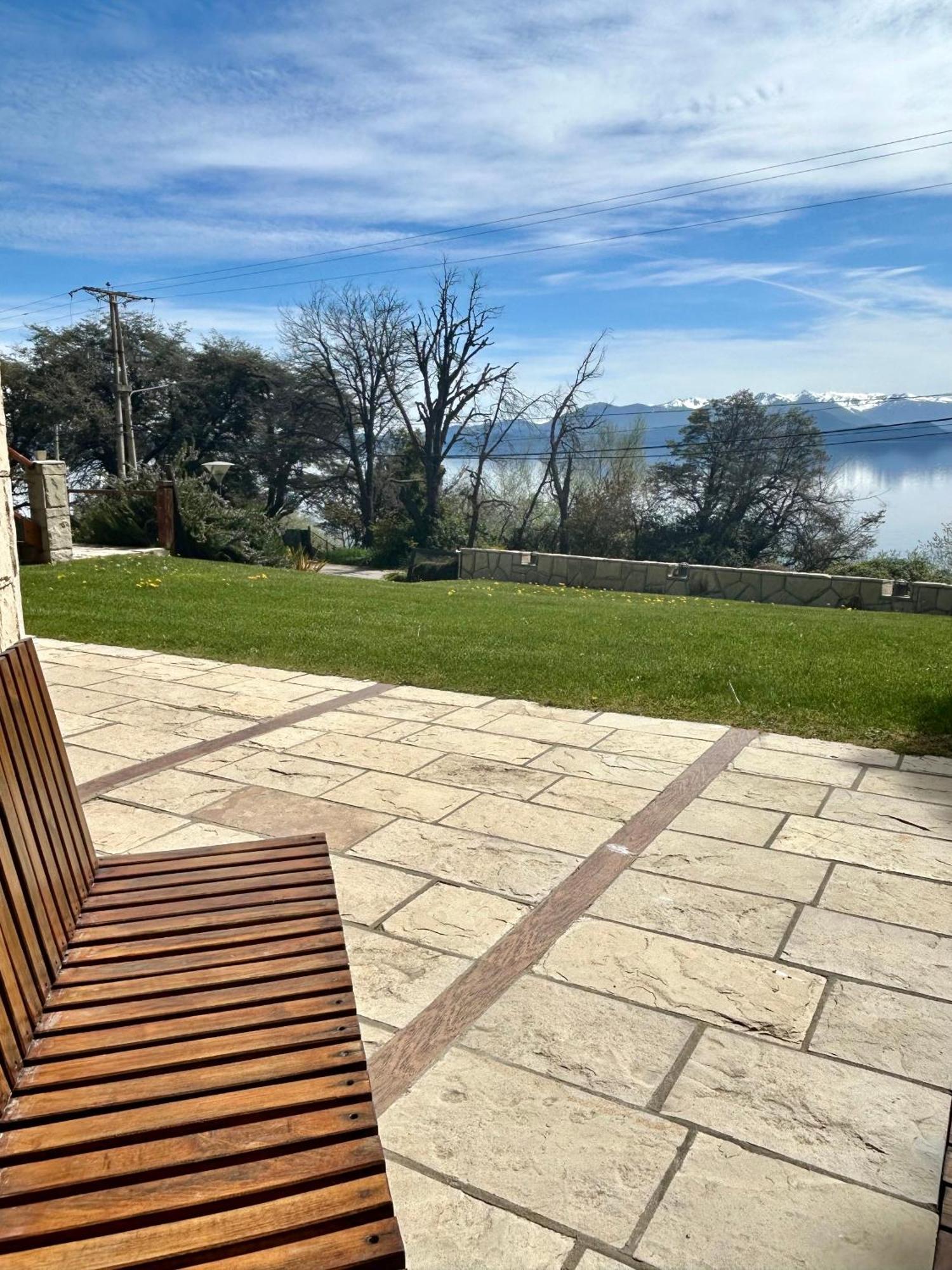 Bahia Paraiso Apart & Suites San Carlos de Bariloche Exterior photo